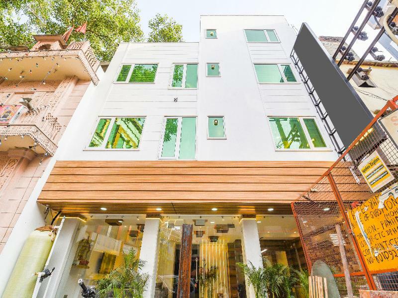Oyo 15836 Pleasure River Front Resort Tuem Exterior photo