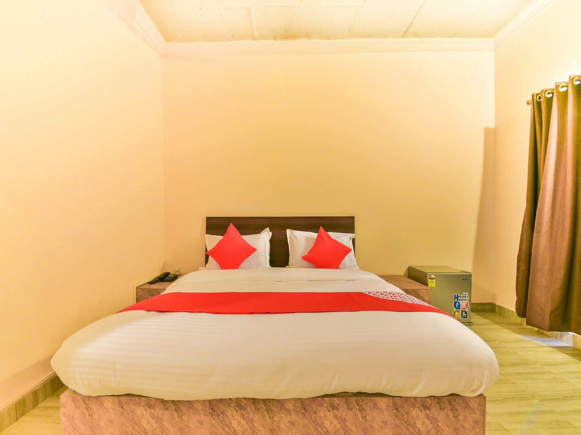 Oyo 15836 Pleasure River Front Resort Tuem Exterior photo